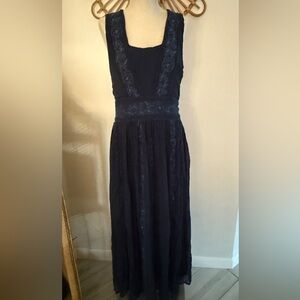 Sundance maxi dress sundress Size 8 navy blue  embroidered lace romantic boho